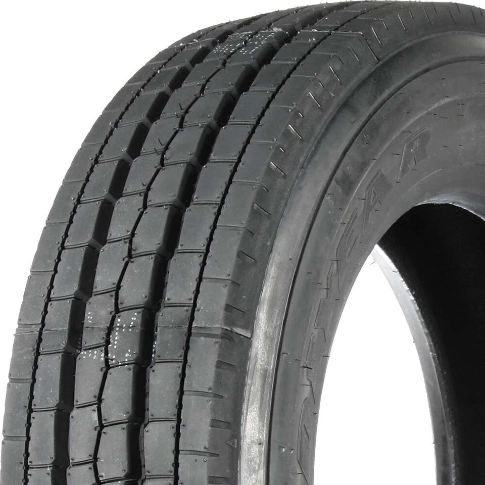 Tire Goodyear G647 RSS 245/70R19.5 Load G 14 Ply All Position Commercial Foto 2 de 4