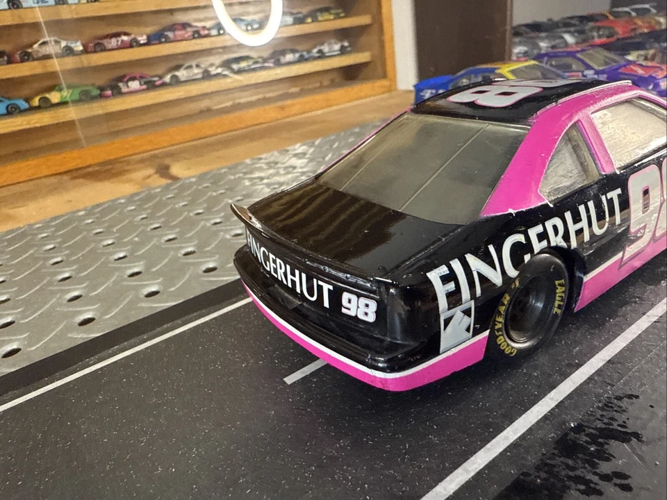 Derrike Cope #98 Fingerhut Racing Champions NASCAR Diecast Car 1:24 Foto 3 de 4