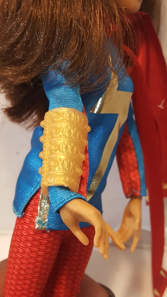 Figura Muñeca Hasbro Marvel Rising Secret Warriors MS. MARVEL 11" Foto 3 de 4