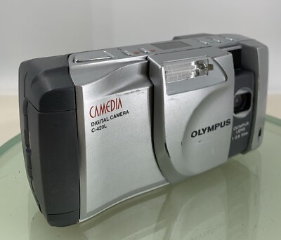 Olympus Camedia C-420L COMPACT DIGITAL CAMERA SILVER NO CARD