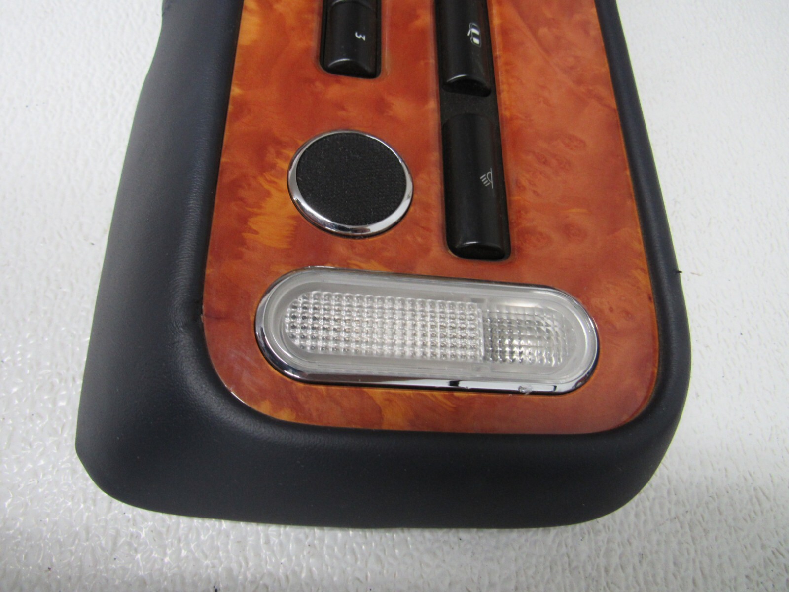 Bentley Continental GT 2013 RIGHT Dome light P/N 3W0907135