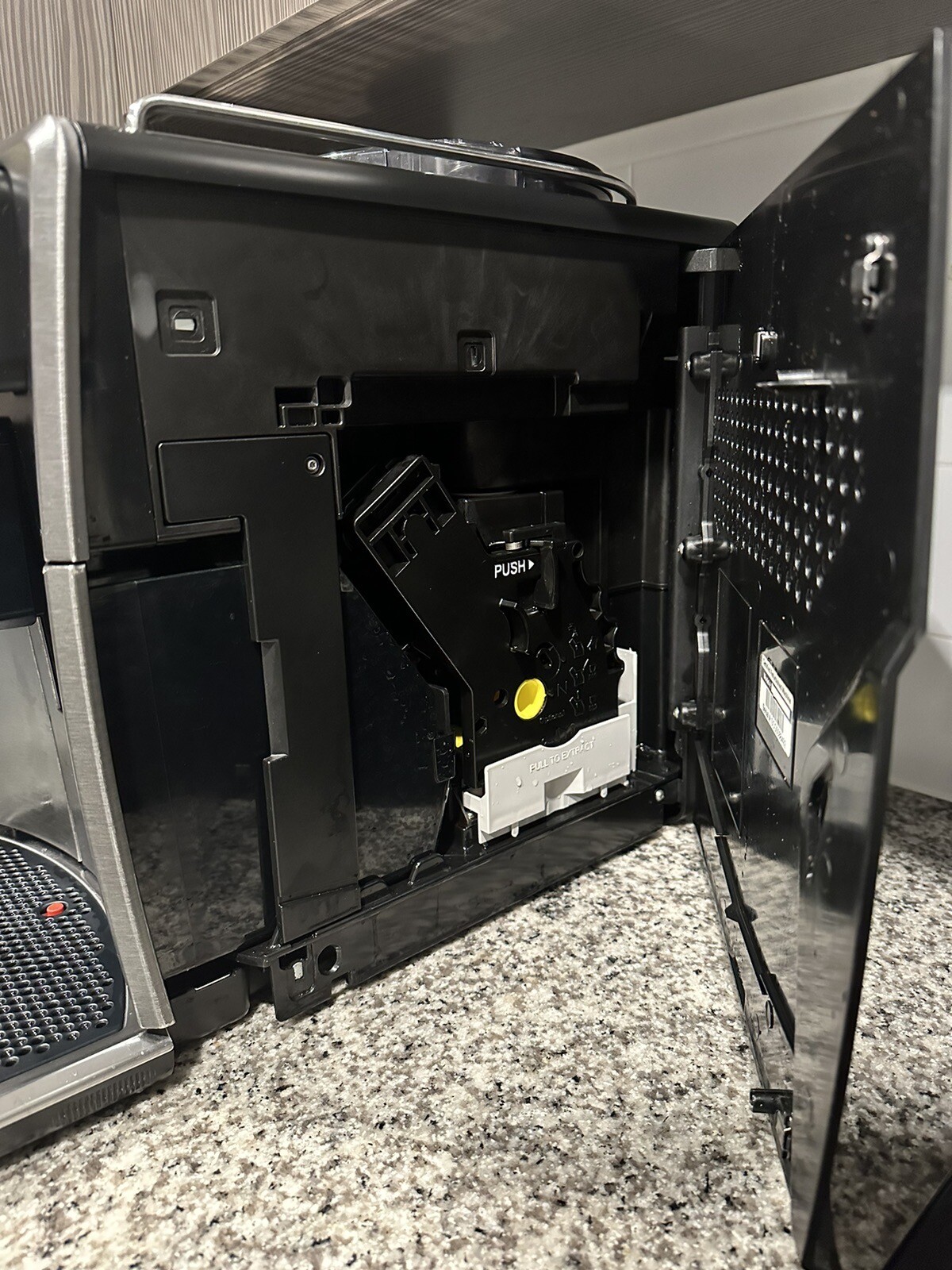 Saeco Xelsis SM7684/04 Automatic Espresso Machine Titanium