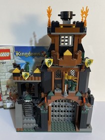 Lego 7947 Kingdoms Castle Prison Tower Used Near Complete Figures Manual