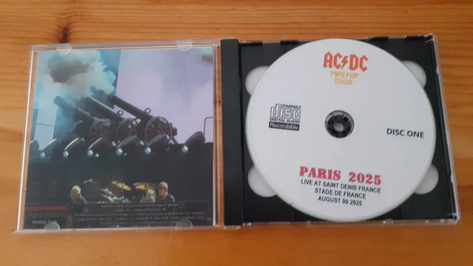 ACDC  LIVE A PARIS 09-08-2025 - Image 3 of 4