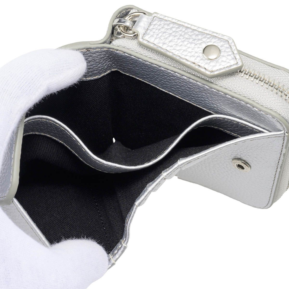New Vivienne Westwood Silver Bi Fold Wallet From Japan image 6