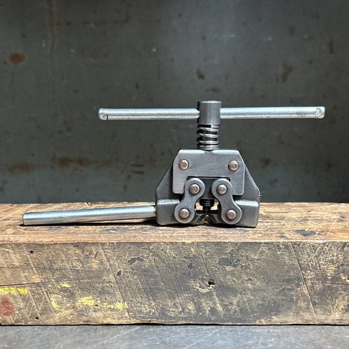 Vintage Diamond Roller Chain Breaker Tool For Removing Rivet Pins - Picture 3 of 9