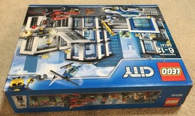 New Retired LEGO City Police Station 60141