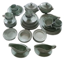 Copeland Spode Flemish Green Dinner Service Plates Tureen Cups Saucers Boats Etc