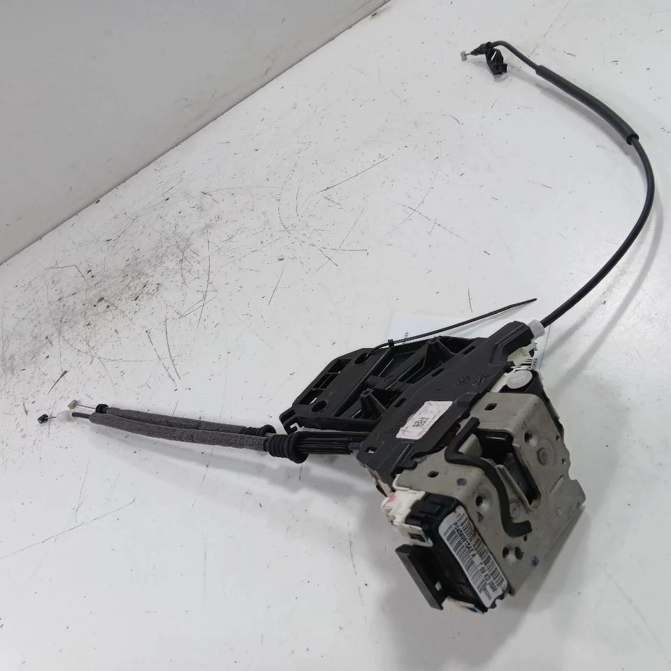 Замок защелки двери Jeep Compass левый задний 2017 2019 2020 2021 2022 2023 - Изображение 2 из 4