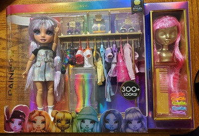 MGAE RAINBOW HIGH Avery Styles Fashion Studio Gift set NRFB Sealed