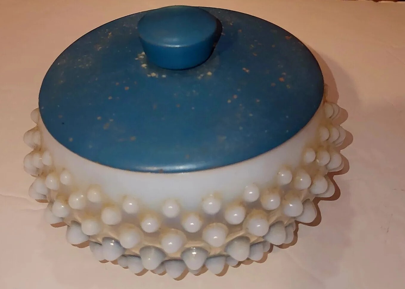 30's Opalescent Fenton Hobnail Dusting Powder Jar. Original Pine Lid