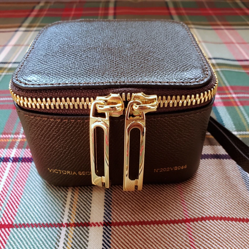 Victoria Beckham Marrón Cubo Cuadrado Cuero Tocador Micro Bolso sin asas Muñequera Nuevo con Etiquetas Foto 2 de 4