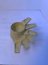 Vtg Tupperware Measuring Cups Lt Yellow Harvest Gold Set Of 6 - 1/4-1 Cup