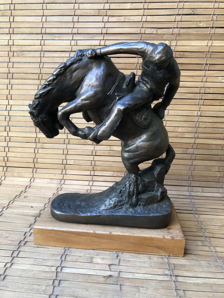 VINTAGE AUSTIN PROD. INC 1972 BRONCO BUSTER AND HORSE STATUE 11