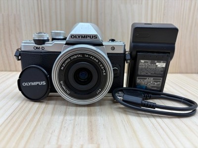 [Near Mint] Olympus OM-D E-M10 Mark II 14-42mm EZ Objektiv Kit