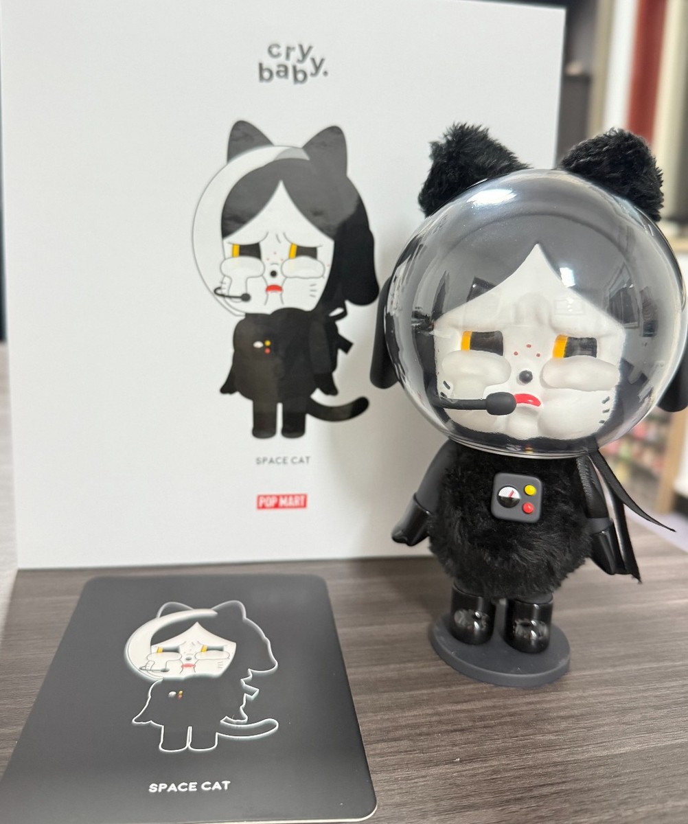 POP MART CRYBABY SITTING SPACE CAT限定品 Authentic Crybaby Sitting Space Cat Beijing Pop Toy Show