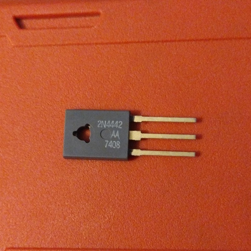 Motorola 2N4442 NPN Power Transistor TO-220 Through-Hole 3-Pin 40V 6A