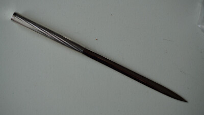 Edler Brieföffner, 925 Silber Länge 14,5 cm 18 gr. UNBENUTZT