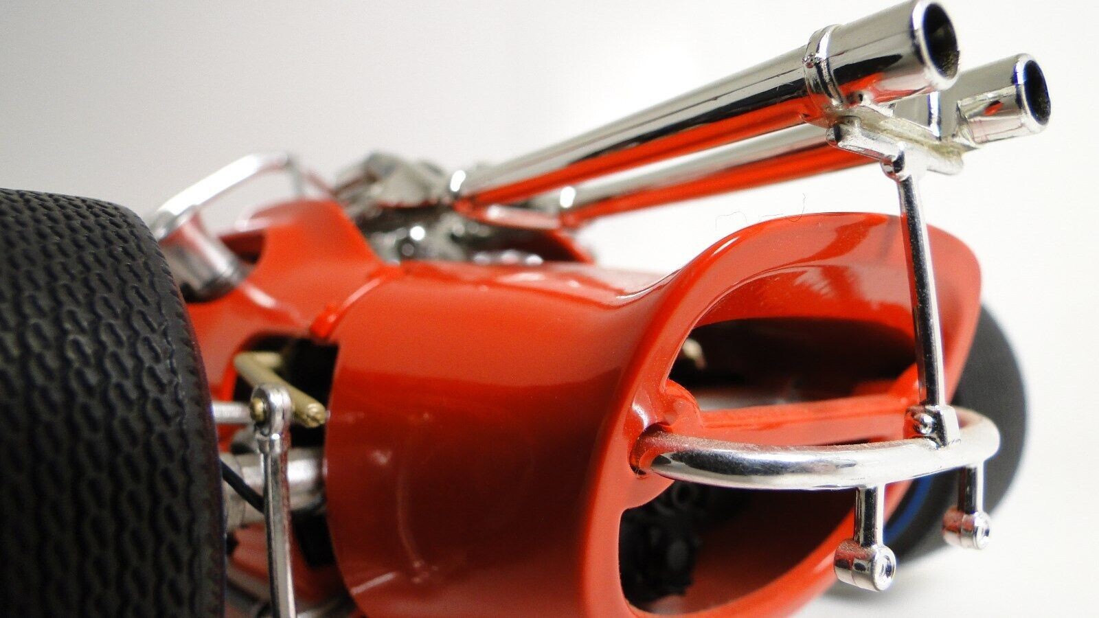 Ferrari Engine in 1967 Race Car w/Gold Wheel Rims 1:18 Scale Custom Metal Model