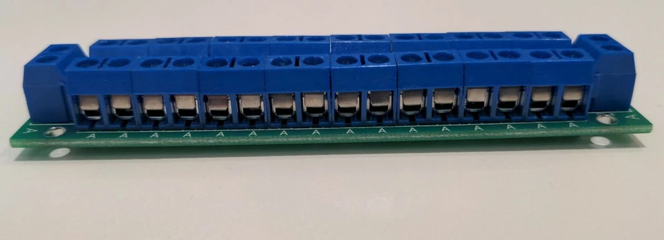 Power Distribution Board for DC, DCC and AC Grouped 2 channel 18 way connector - Image 3 of 4
