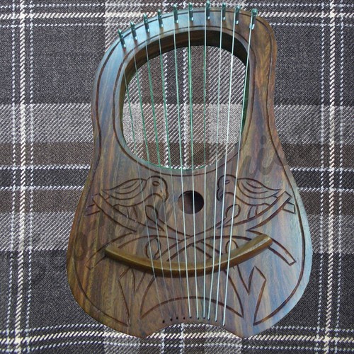 Grabada Lira Arpa Madera Sheesham 10 Metal Cuerdas / / Harfe / / - Imagen 2 de 3