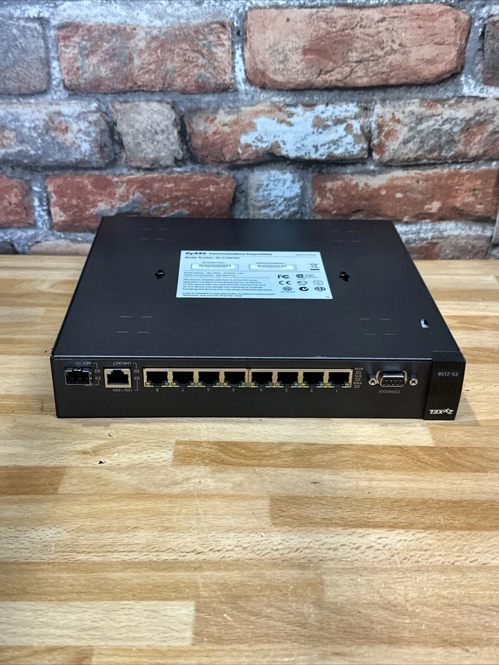 Zyxel Communications Corporation ES-2108PWR 8+1 port Managed PoE Ethernet Switch - Image 2 of 4