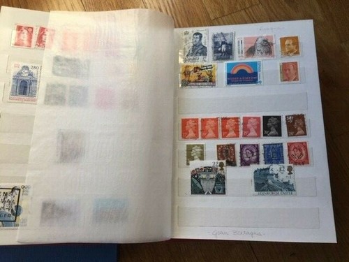 Small but interesting collection of Italian and foreign stamps.