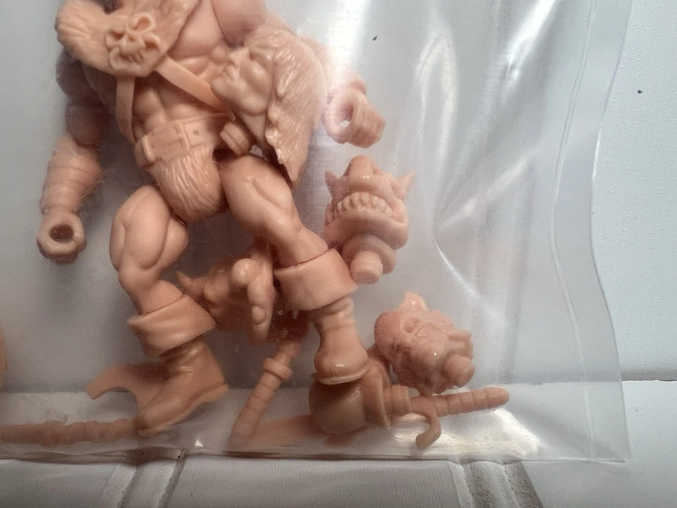 Figura Glyos Battle Tribes Frazetta Darkwolf Cyclops Heman en blanco carne de melocotón NUEVO Foto 4 de 4