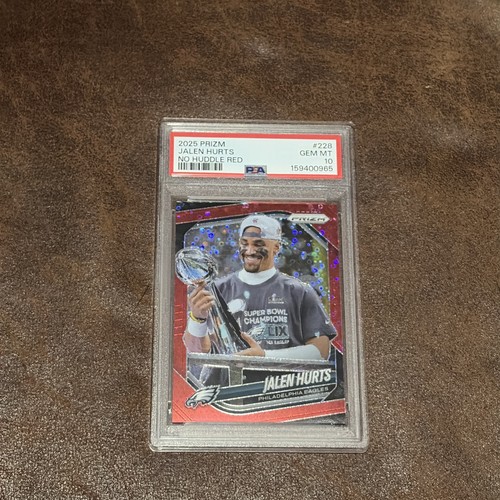 PSA 10 JALEN HURTS 🔥 2025 PRIZM NO HUDDLE RED /99 EAGLES 228 🏆 SUPER BOWL