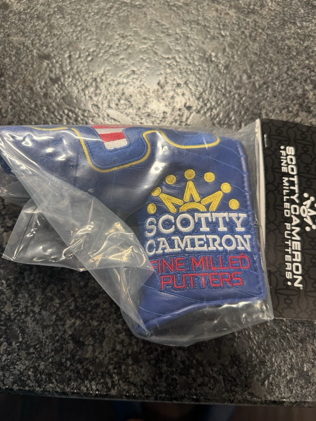 Scotty Cameron Battle for the Cup Putter Headcover Blue USA/Europe Design