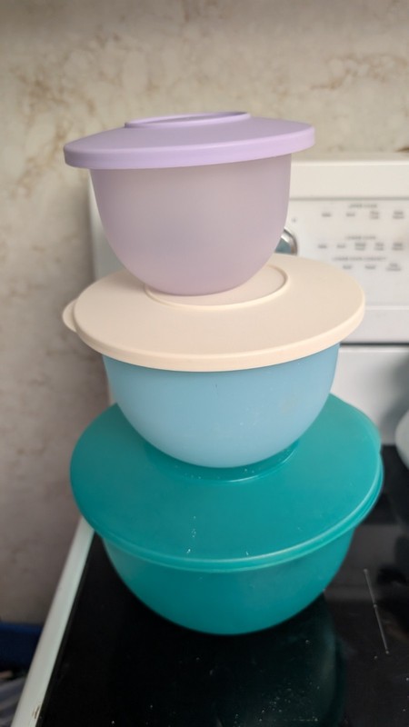 Tupperware Impressions Bowls 2.5 Cup,1.3 L, 2.5L w/ Seals