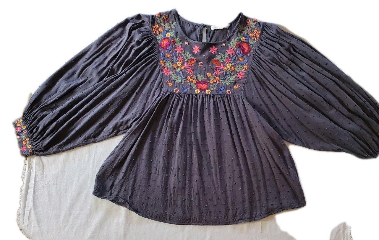 Solitaire Gray Floral Embroidered Balloon Long Sleeve Women's Blouse