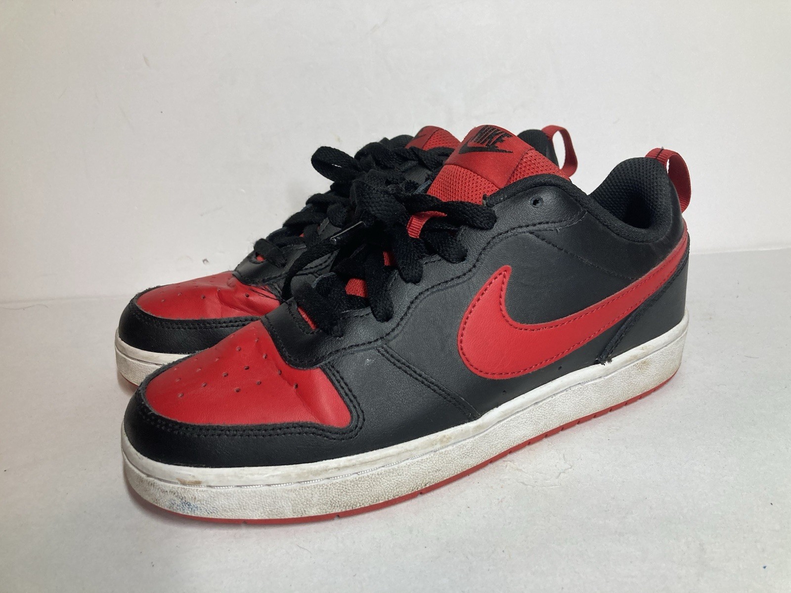 Boys Size 6Y Nike Court Borough Low 2 Red Athletic Shoes Sne