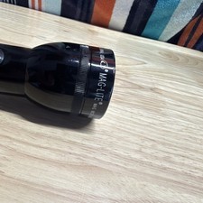 Mag-Lite Black Aluminum Handheld Cordless Fla...