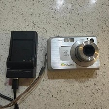 Casio Exilim EX-Z700 silver digital camera