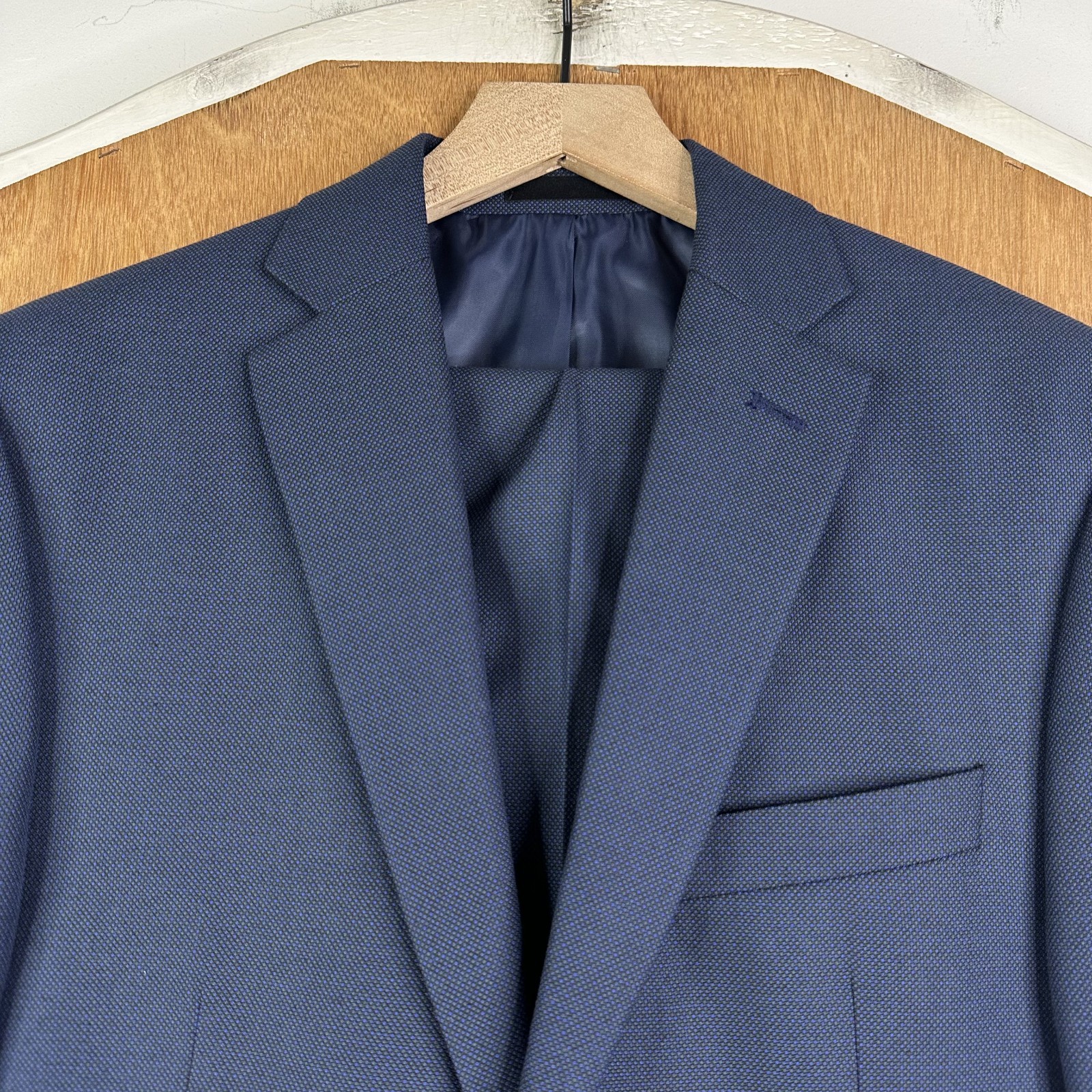 Van Heusen Suit Mens 38S Navy Blue 2 Button Polyester Blend 