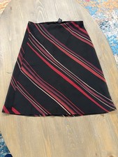 90s Express crimson(s) and black diagonal stripe print skirt. SzSm. Classic.