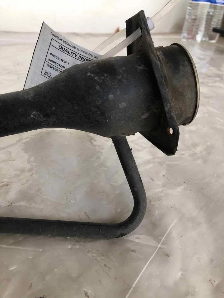 Ford Taurus 1998-1999 sedán tanque de combustible gasolina cuello de llenado PIpe OEM Foto 3 de 4