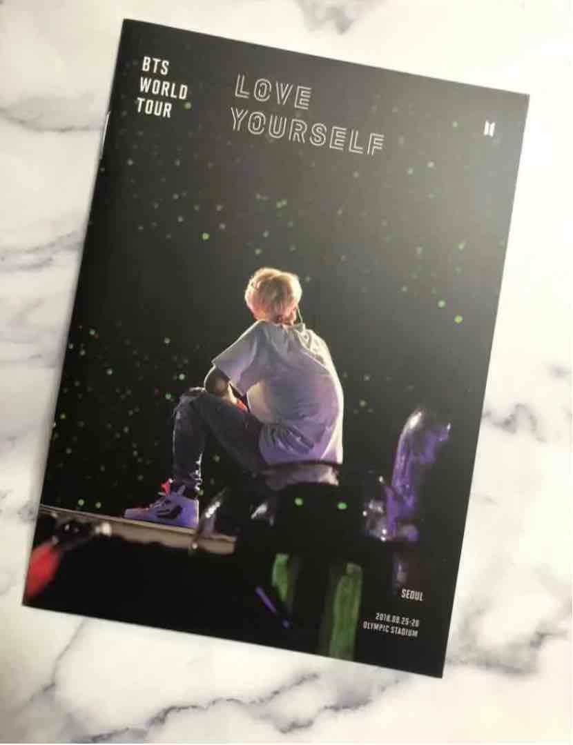 BTS WORLD TOUR LOVE YOURSELF SEOUL Blu-ray Random Photobook JIN Bangtan Boys