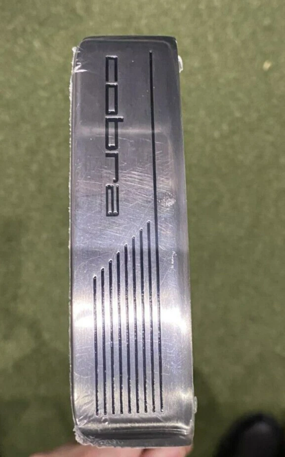 Cobra FLY XL Blade Putter with a 34.5 Shaft Right Hand Brand New (Special Offer) - Image 2 of 4