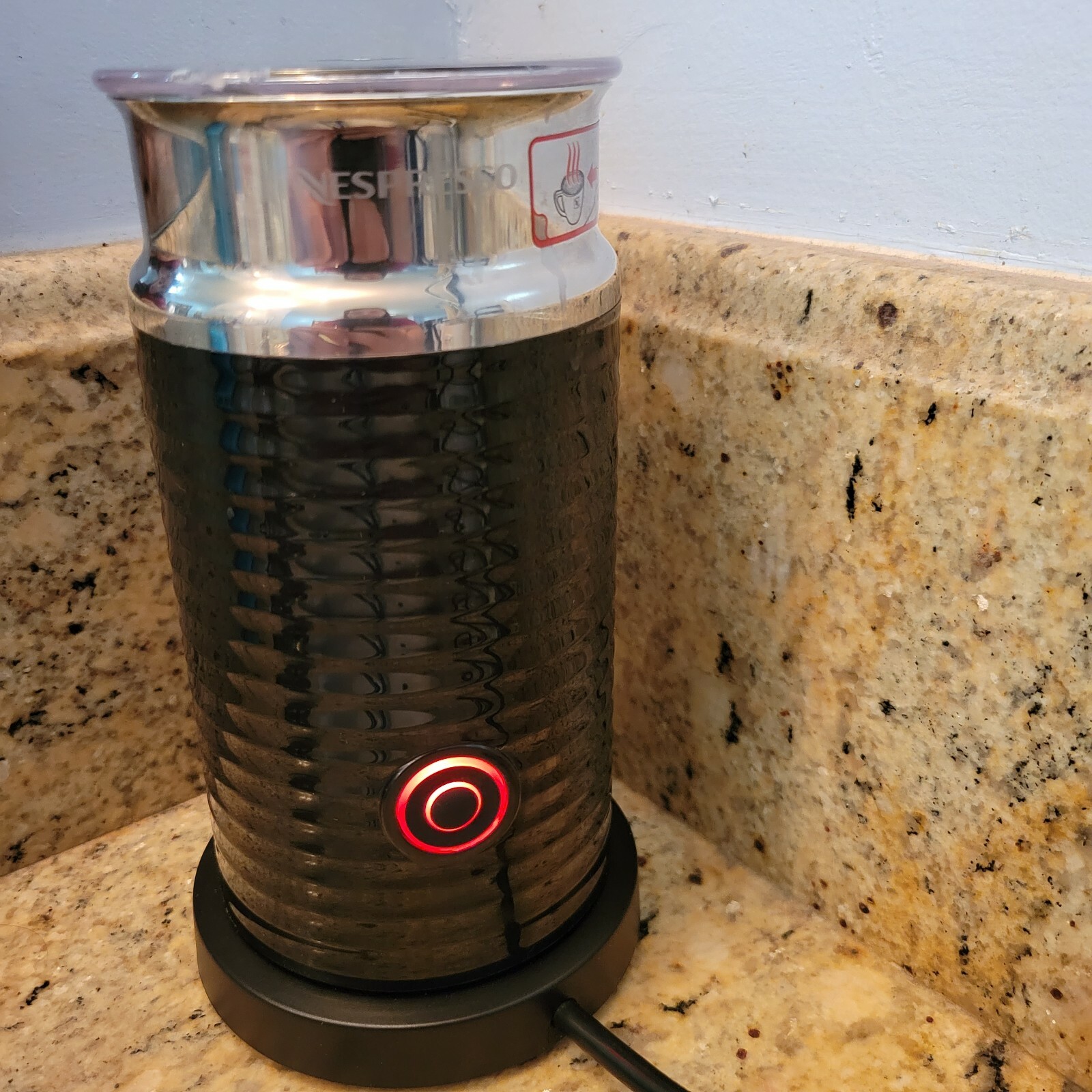 Nespresso Aeroccino 3 Milk Frother Complete 3694 With Powe Model New  popularity