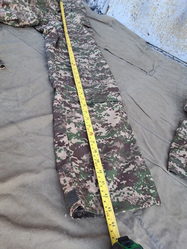 UA Ukrainische Armee Sommeranzug Pixel Predator Camo Original Gr. 46-5 MM18 NEU - Bild 14 von 18