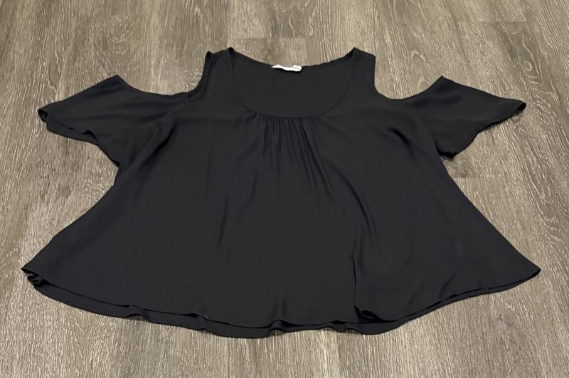 Lush Cold Shoulder Blouse-Size M