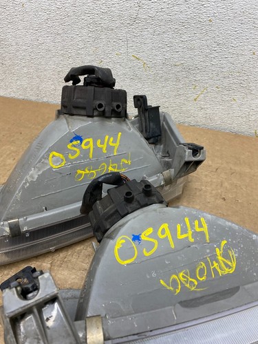 1998 to 2002 Chevrolet Prizm Left+Right Set Halogen Headlight OEM O5944 DG - Picture 13 of 13