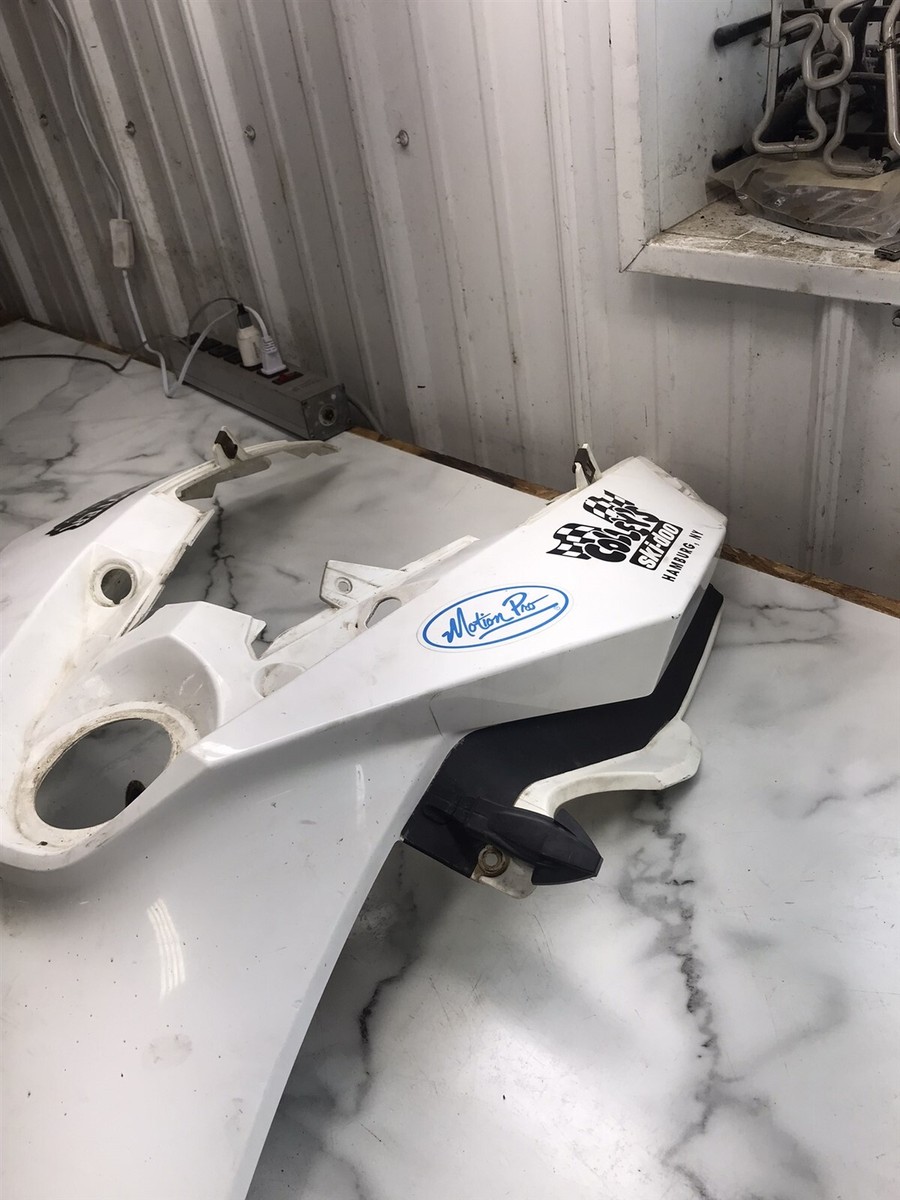 10 Ski-Doo MXZ XRS 600 HO ETEC center middle gas fuel tank cowl