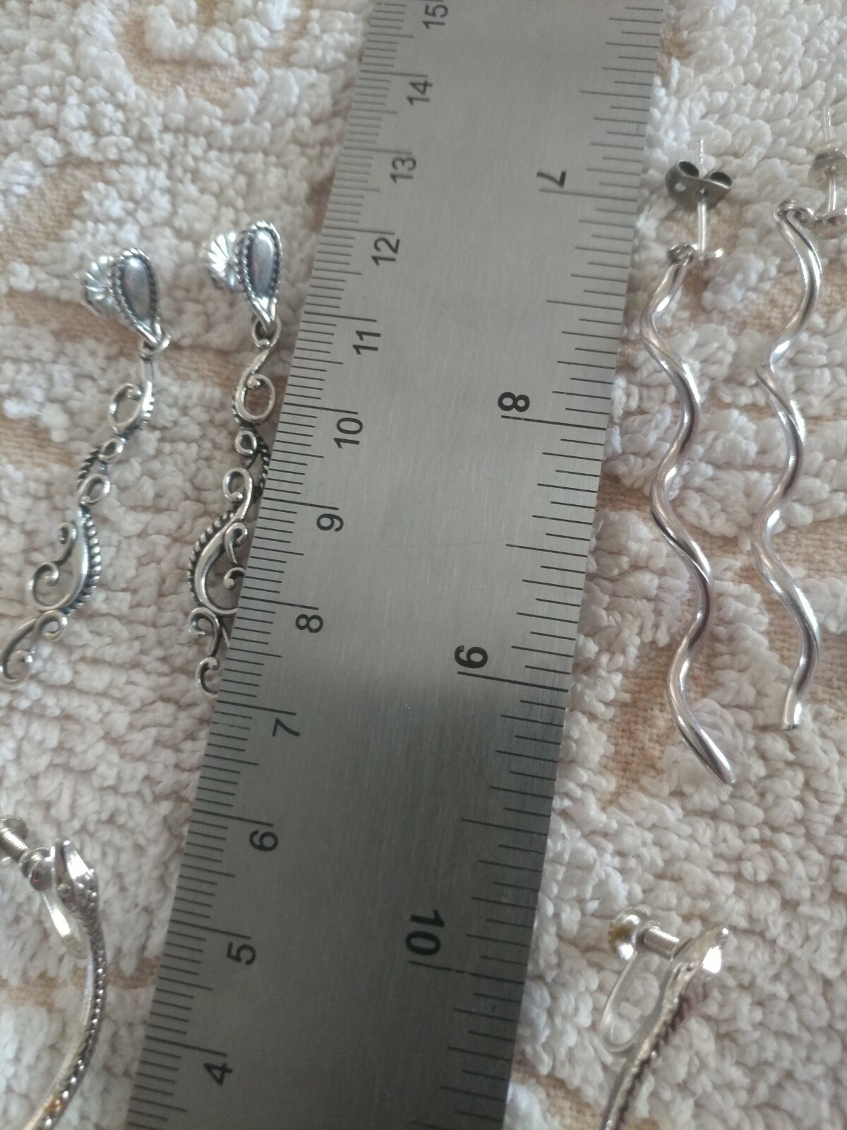 3 Dangling Earrings - image 6