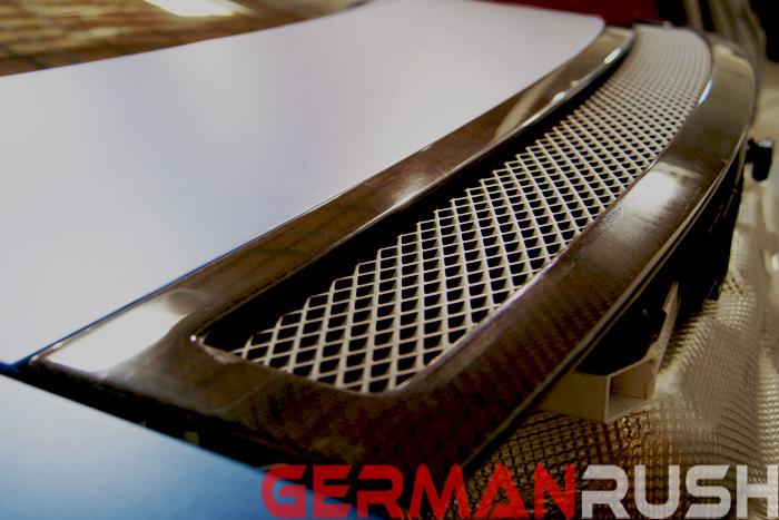 AUDI R8 2010 CARBON FIBER REAR FACTORY SPOILER DEFLECTOR