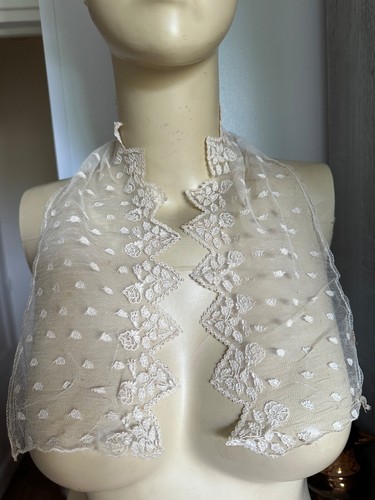 Magnificent Antique French Alencon Lace Edging 72cm by 14cm -Floral design - Picture 3 of 6
