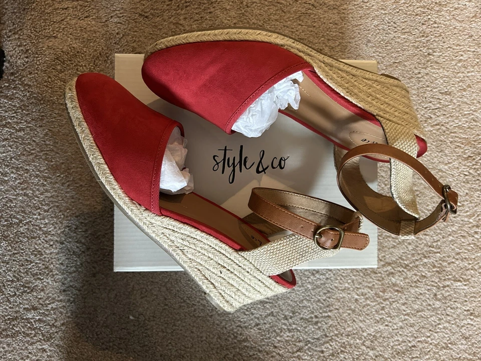 EUC Style & Co. Red Wedge Espadrille Sandal Shoe Sz. 8 WIDE - Image 3 of 4