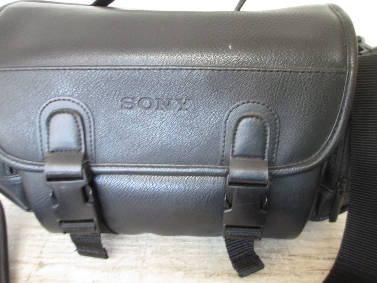 SONY LCS-VA3 Deluxe Universal Camera / Camcorder Leather Carrying